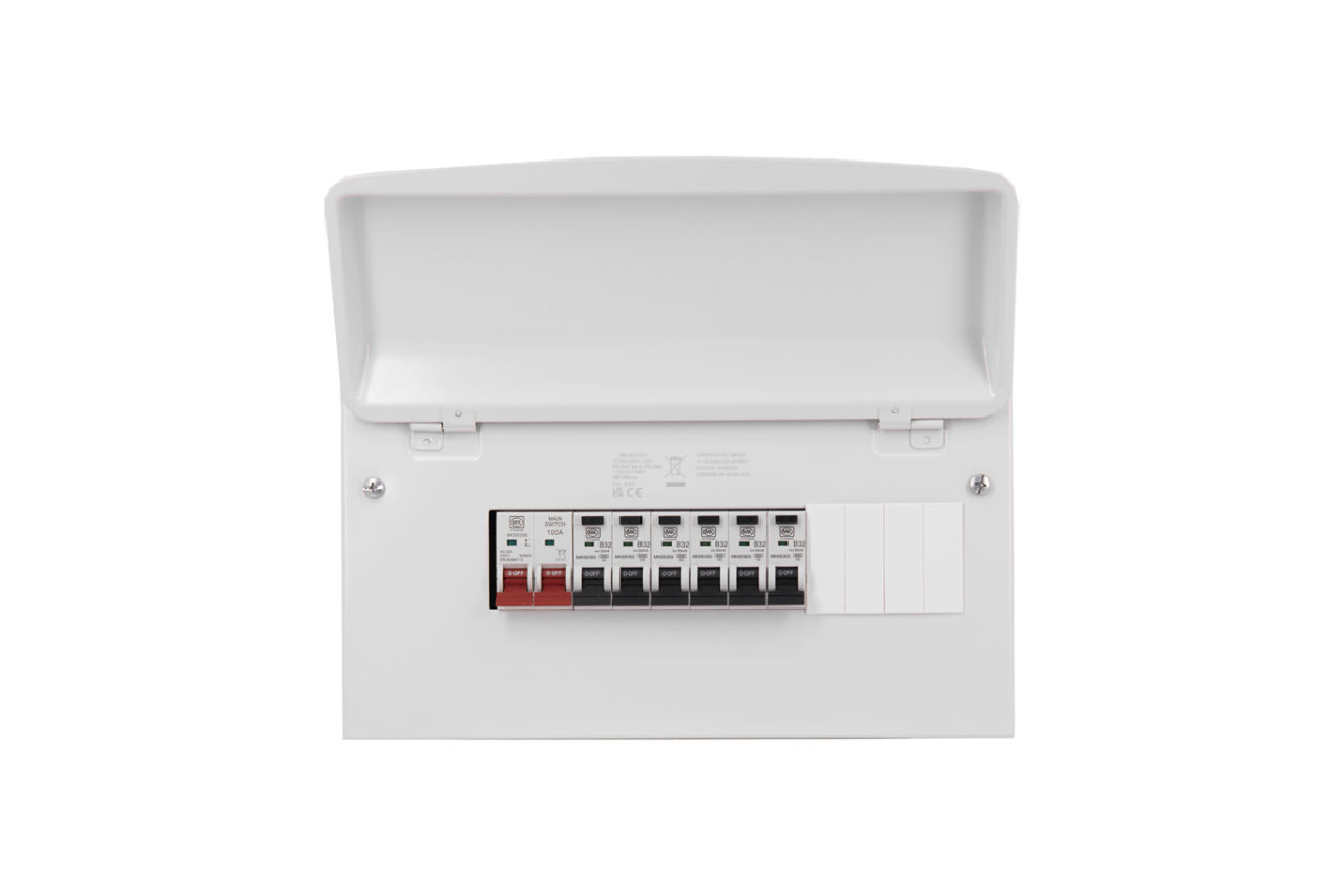 MK9673SMET 12 WAY MCU + SWITCH 6 X RCBO , front