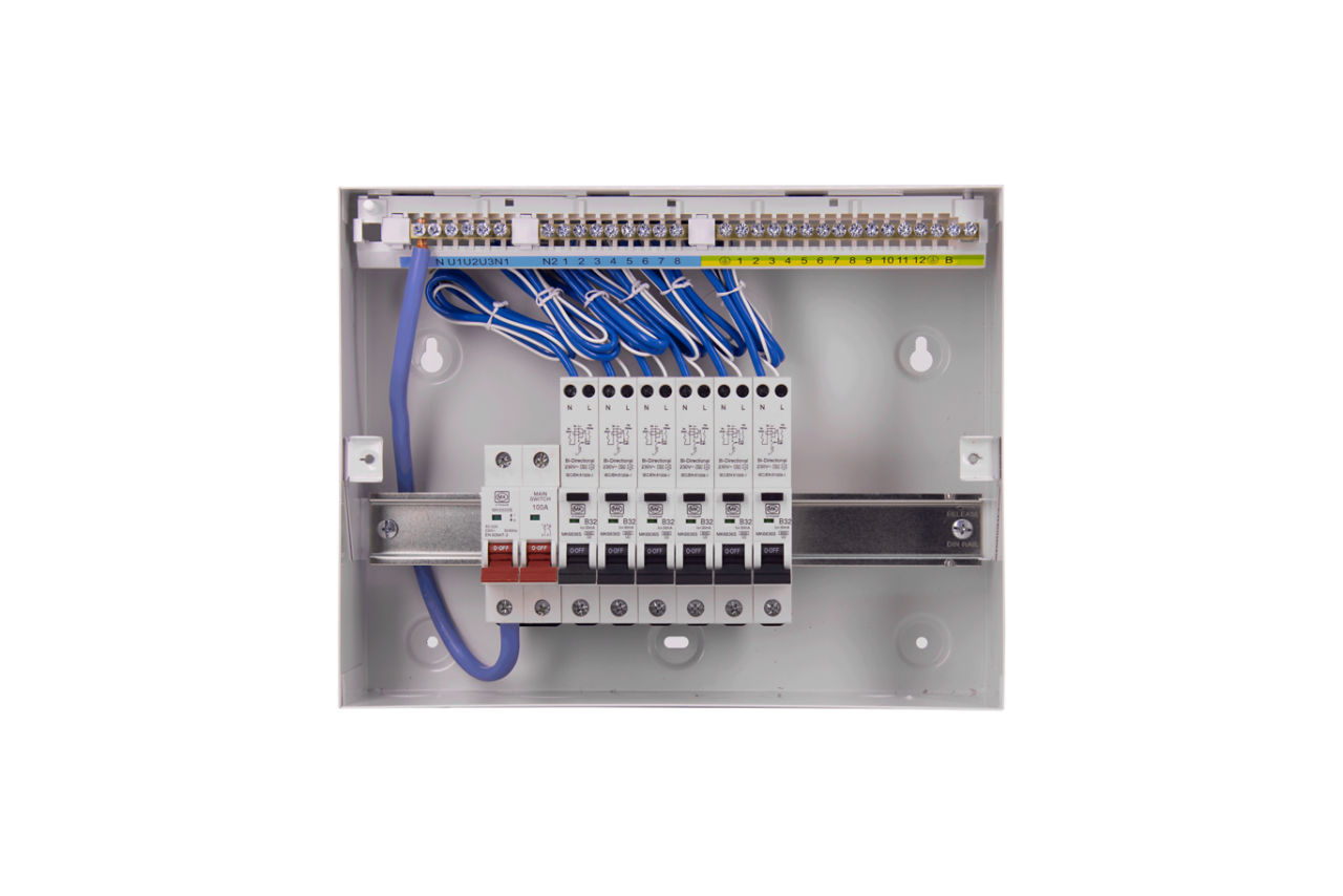 MK9673SMET 12 WAY MCU + SWITCH 6 X RCBO , front