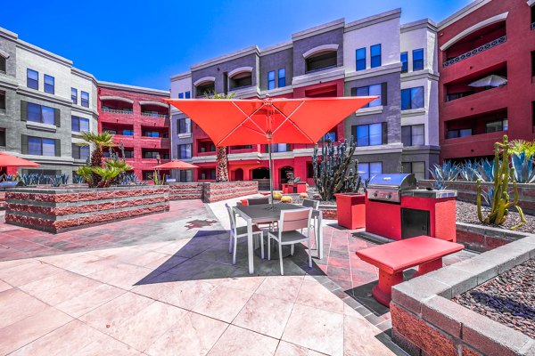 grill area/patio at Alanza Place Apartments