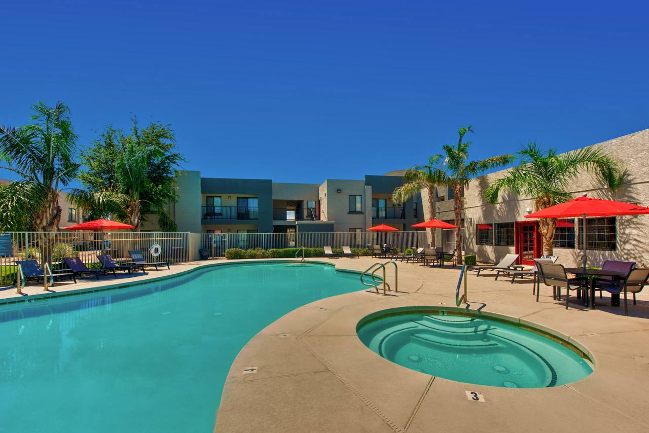 Esteban Park Apartments in Phoenix | Greystar