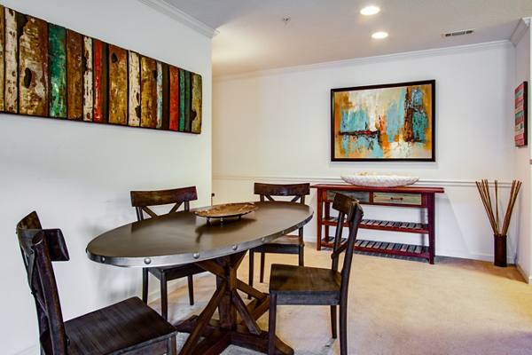 dining room at The Promenade at Boiling Springs Apartments
