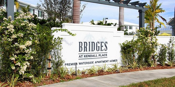 Bridges at Kendall Place Apartments