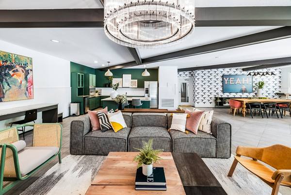 Elan Midtown Luxury Apartments