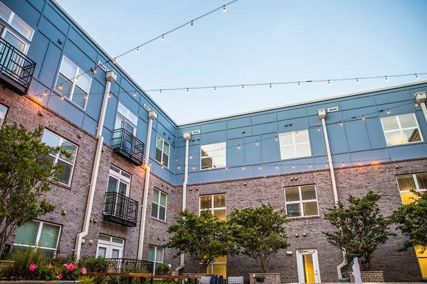 Elan Midtown Luxury Apartments