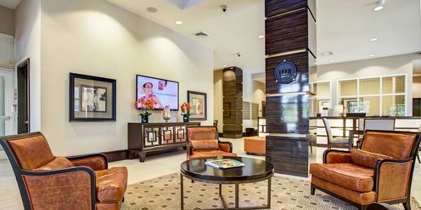 One Plantation Apartments