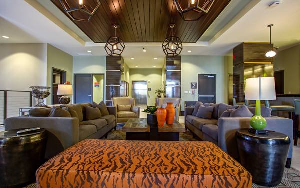 One Plantation Apartments