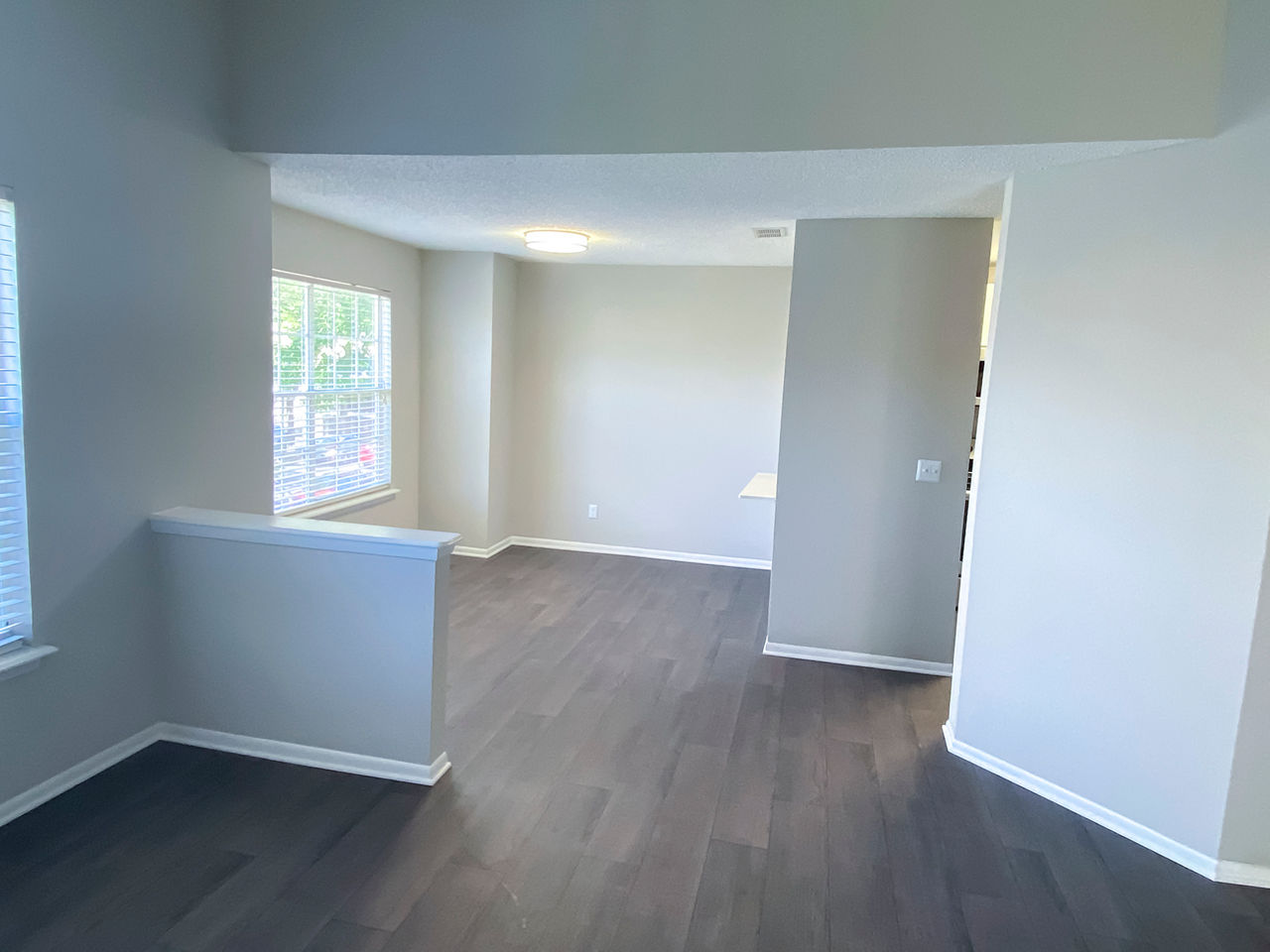 Elegant dining room with modern decor at The Crest at Altamonte Apartments