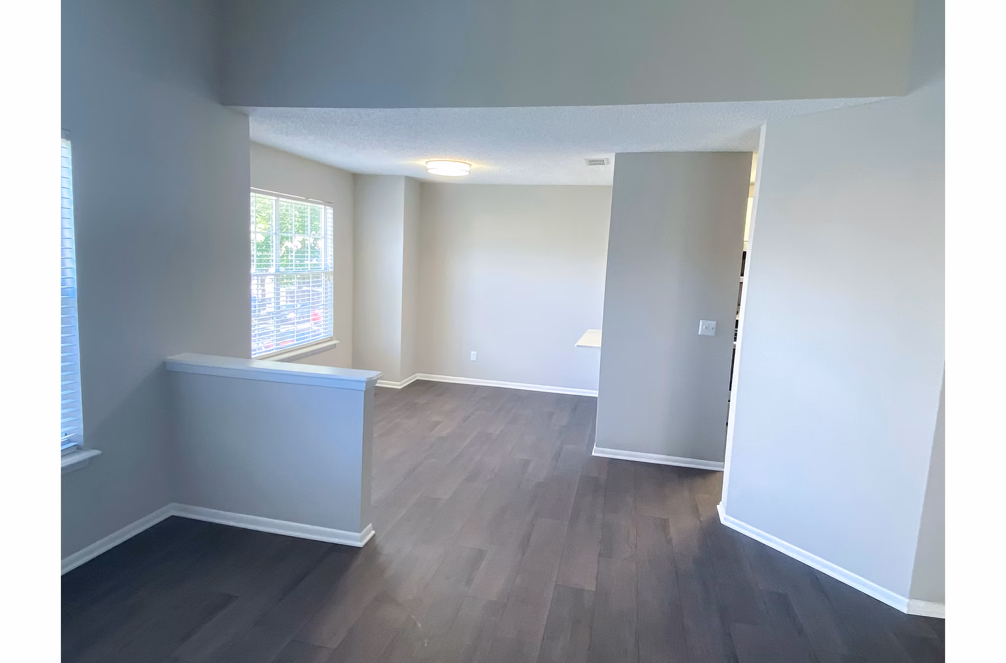 Elegant dining room with modern decor at The Crest at Altamonte Apartments