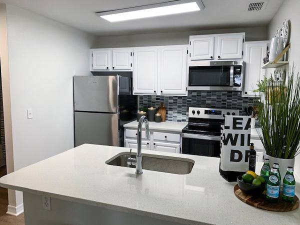kitchen at Parks at Hunter's Creek Apartments
