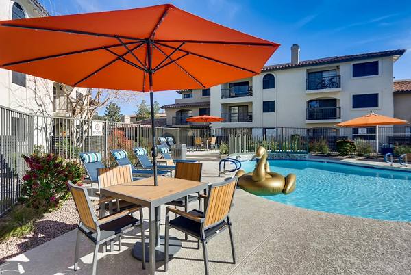 pool at Chazal Scottsdale Apartments