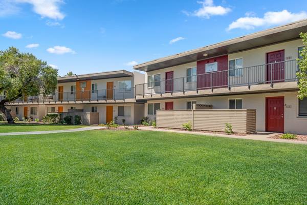 Solaire on Scottsdale Apartments