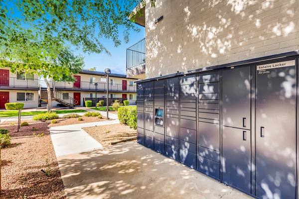 Solaire on Scottsdale Apartments