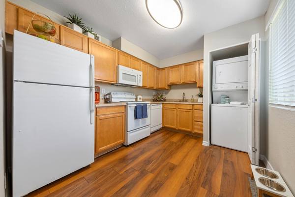 Solaire on Scottsdale Apartments