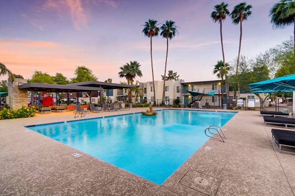 pool at Scottsdale Gateway Apartments   
                                                  