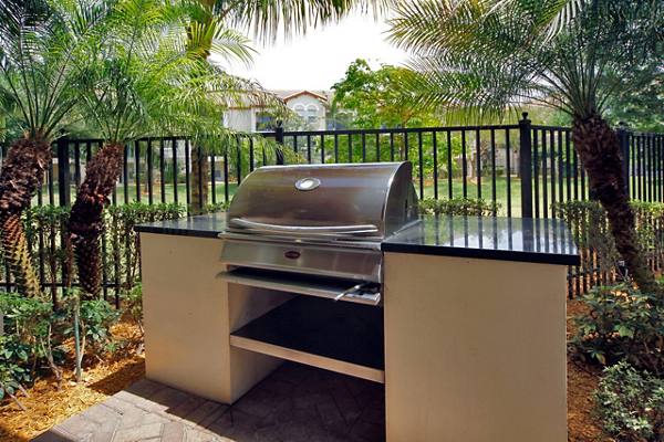 grill area at Avana Cypress Creek Apartments