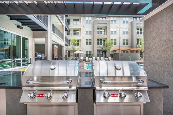 grill area at Overture Plano Apartments                