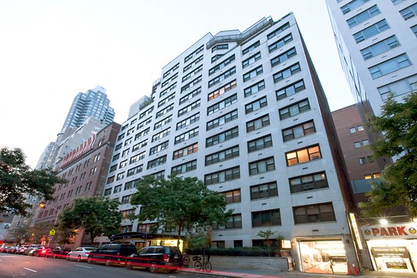 Renoir House Apartments