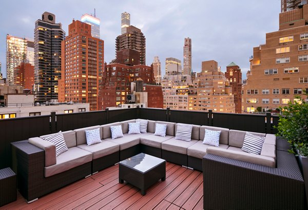 Renoir House Apartments