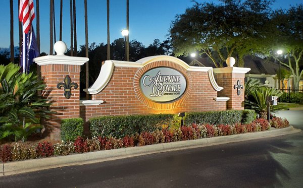 Avenue Royale Apartments