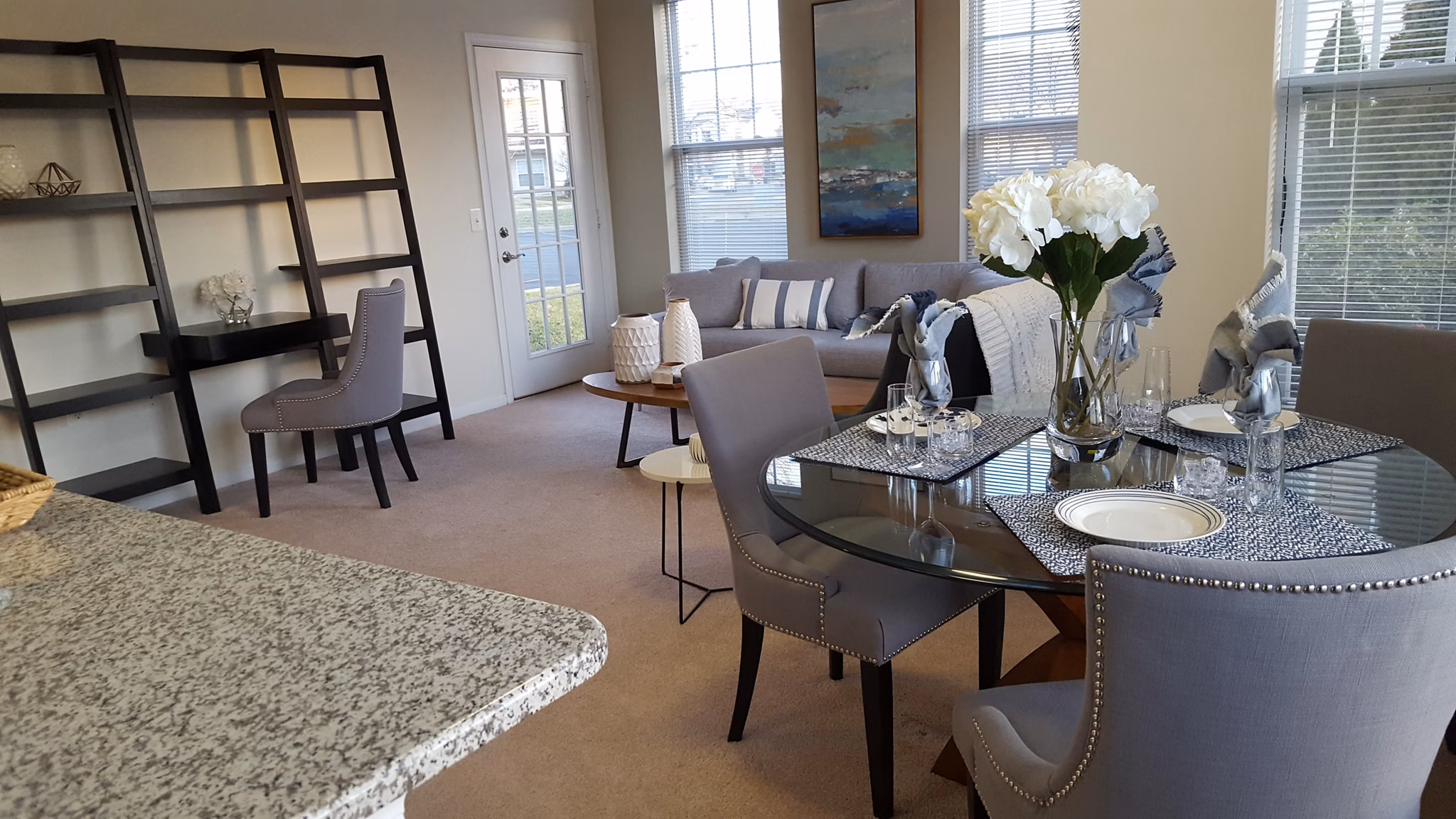 dining room  at Station Square Apartments