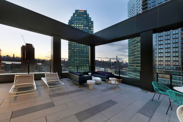 Roof deck at Watermark Lic Queens (1 of 3)