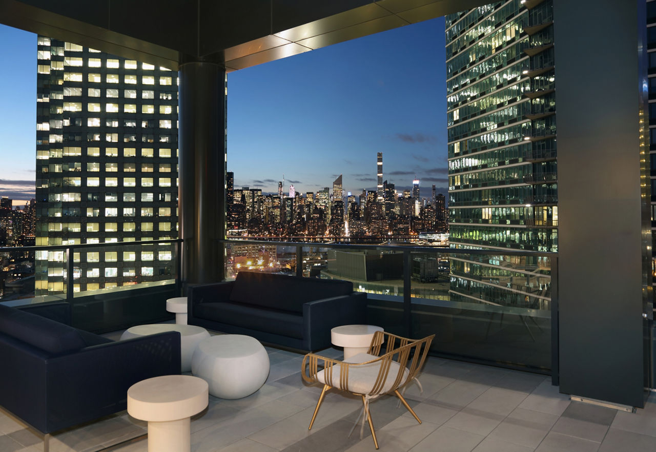 Roof deck at Watermark Lic Queens (3 of 3)