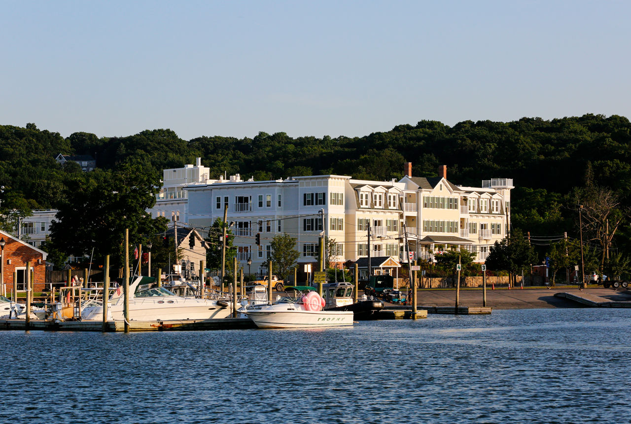 The Shipyard at Port Jefferson Harbor: Luxury waterfront apartments with scenic harbor views in Port Jefferson