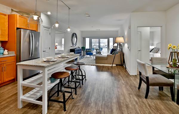 dining room at The Shipyard at Port Jefferson Harbor Apartments