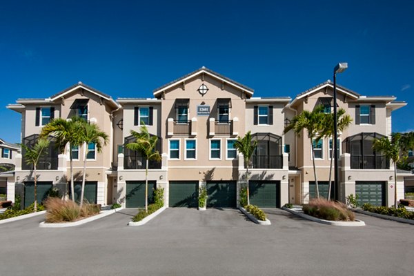 exterior at The Quaye at Palm Beach Gardens Apartments