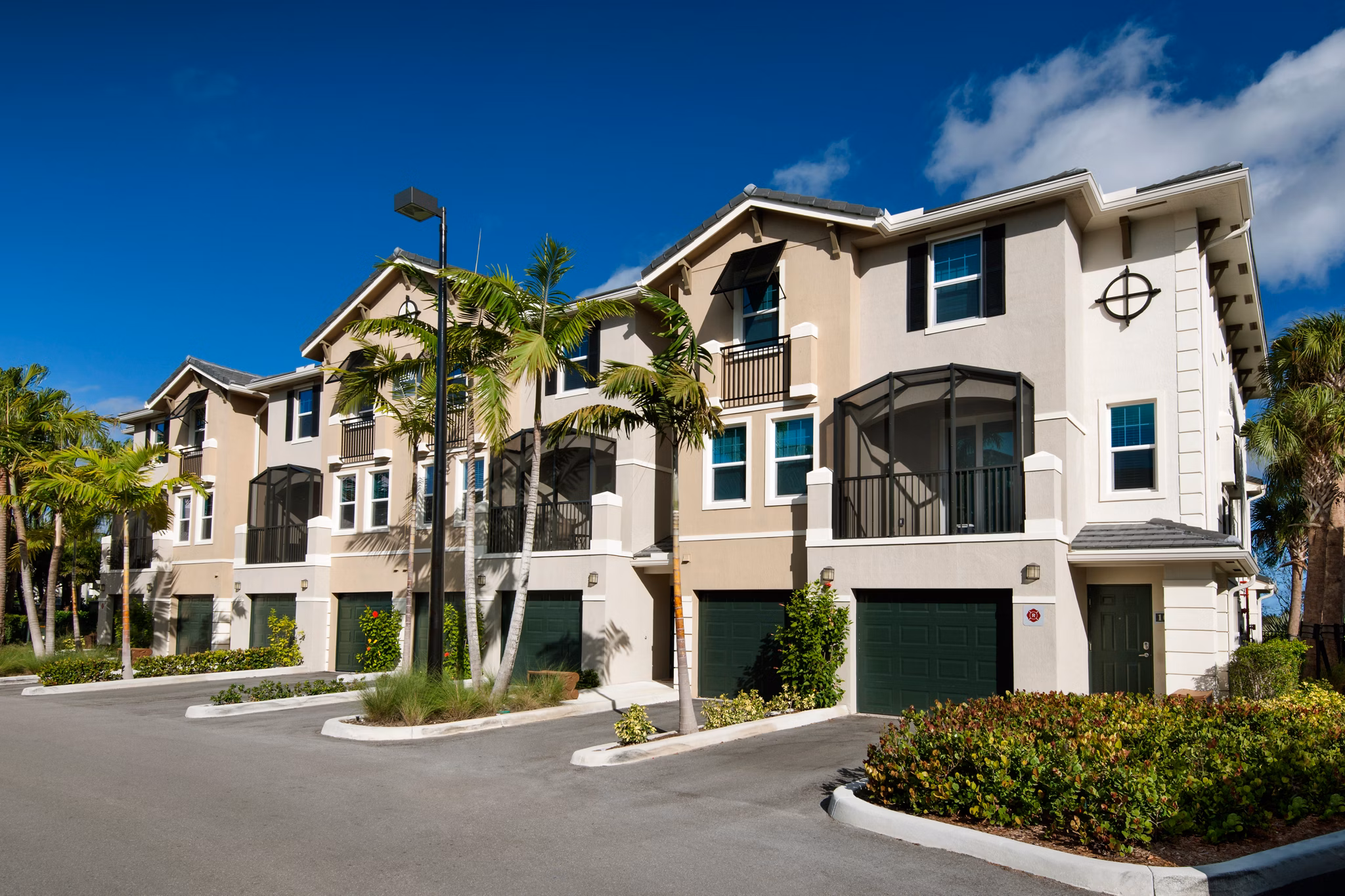 The Quaye at Palm Beach Gardens: Elegant of luxury apartments in Palm Beach Gardens