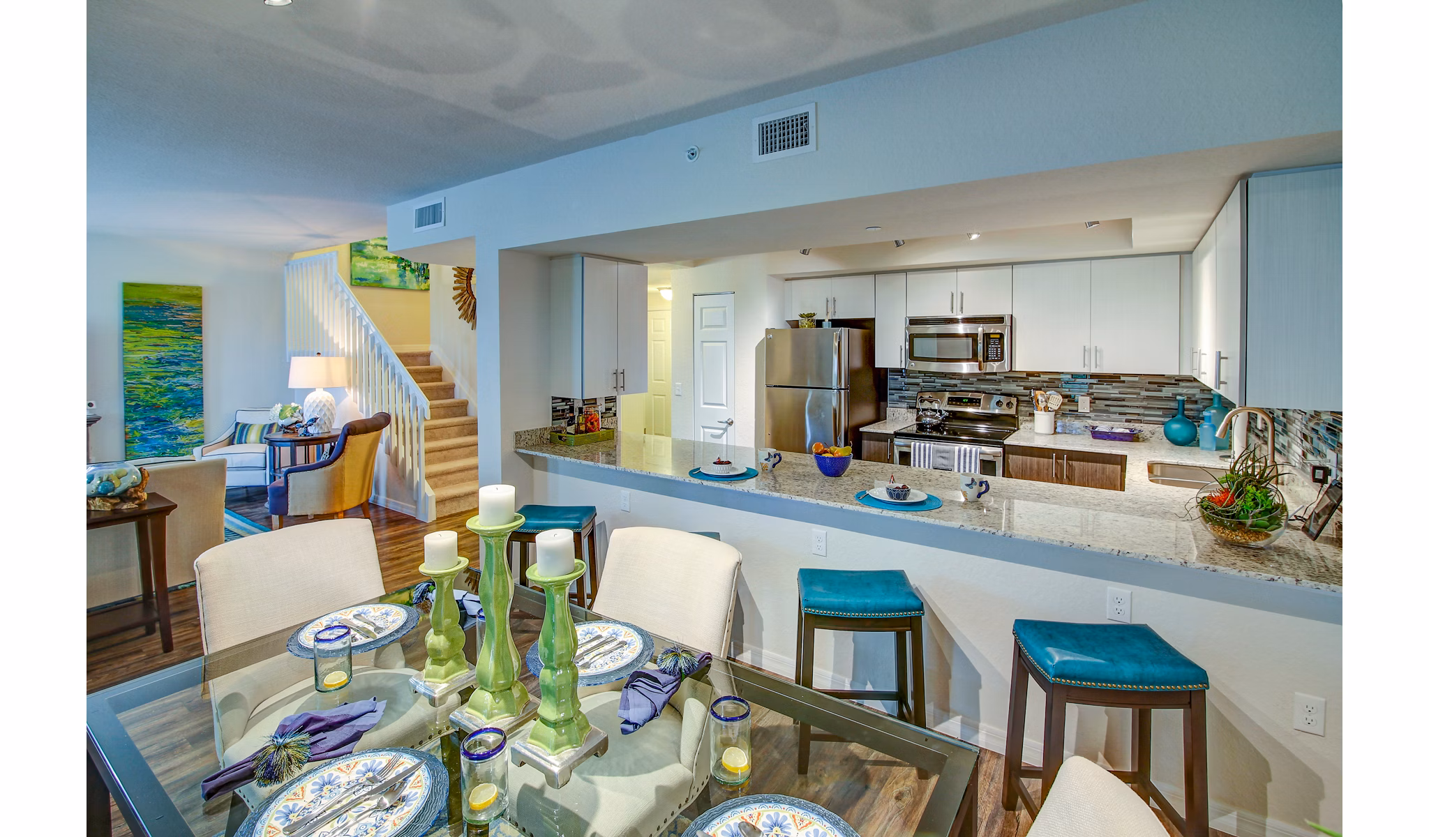 The Quaye at Palm Beach Gardens: Elegant dining room with modern decor in luxury apartments