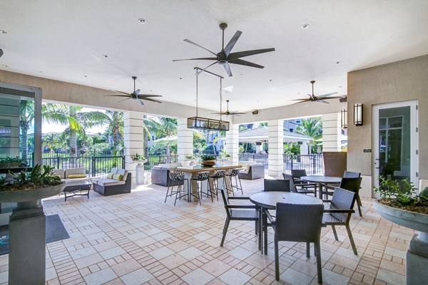 grill area at The Quaye at Palm Beach Gardens Apartments               
