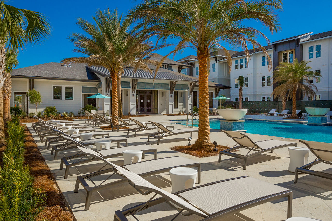 Sea Glass Apartments Destin Fl 2 of 12