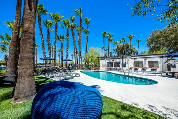 pool at Circ Tucson Apartments
