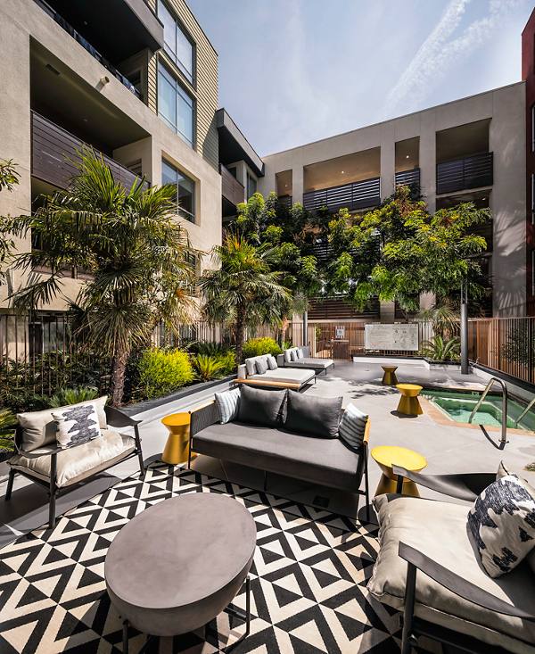 patio/balcony at Alaya Hollywood Apartments                    