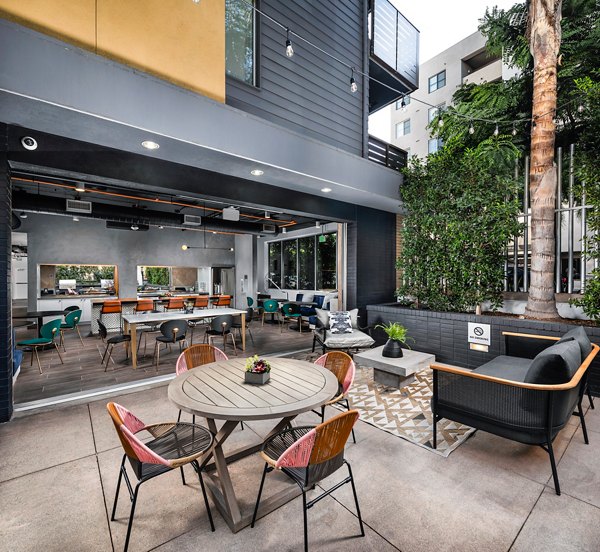 patio/balcony at Alaya Hollywood Apartments                              
