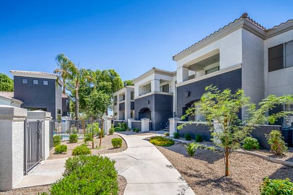 Sierra Canyon Apartments