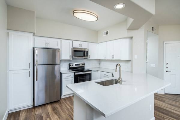 Sierra Canyon Apartments