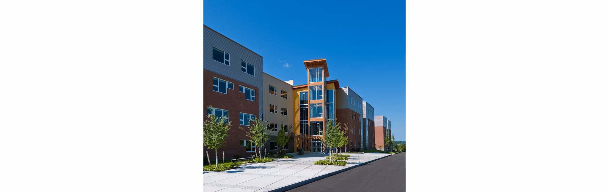 Centennial Hall Apartments: Elegant of luxury apartments in vibrant downtown location