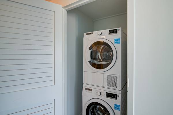 laundry room at 800 Sixth Apartments