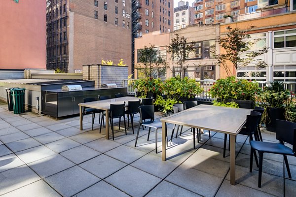 grill area at 800 Sixth Apartments