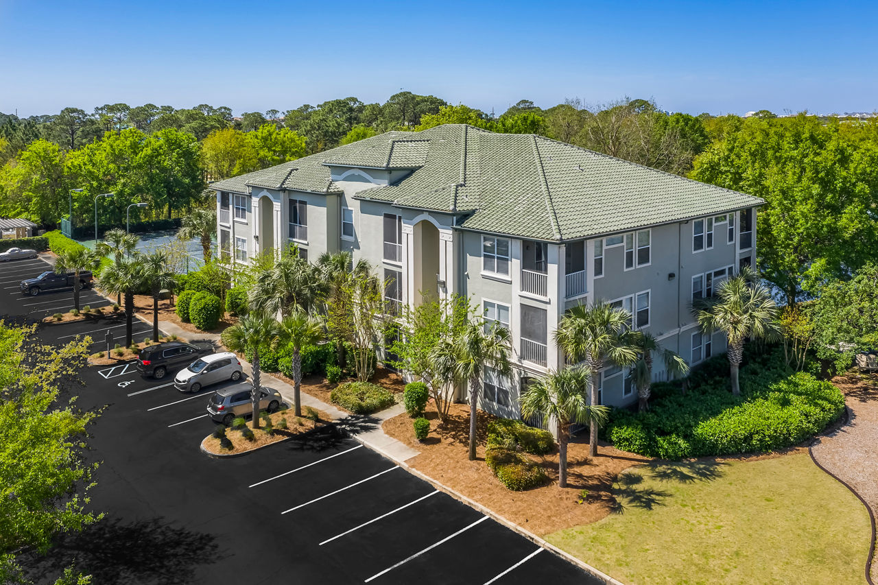 Legacy On The Bay: Luxurious seaside apartments in Destin, ideal for a premium coastal living experience