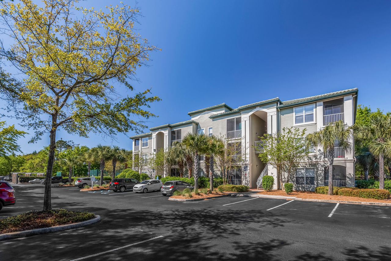Legacy On The Bay: Elegant beachfront apartments in Destin, Florida