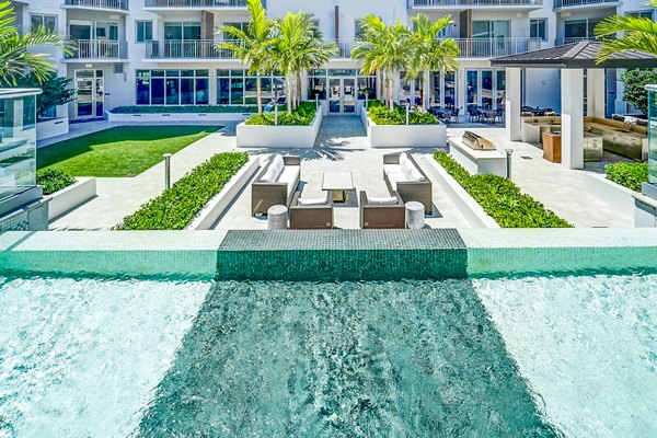 courtyard at Oversea at Flagler Banyan Square Apartments