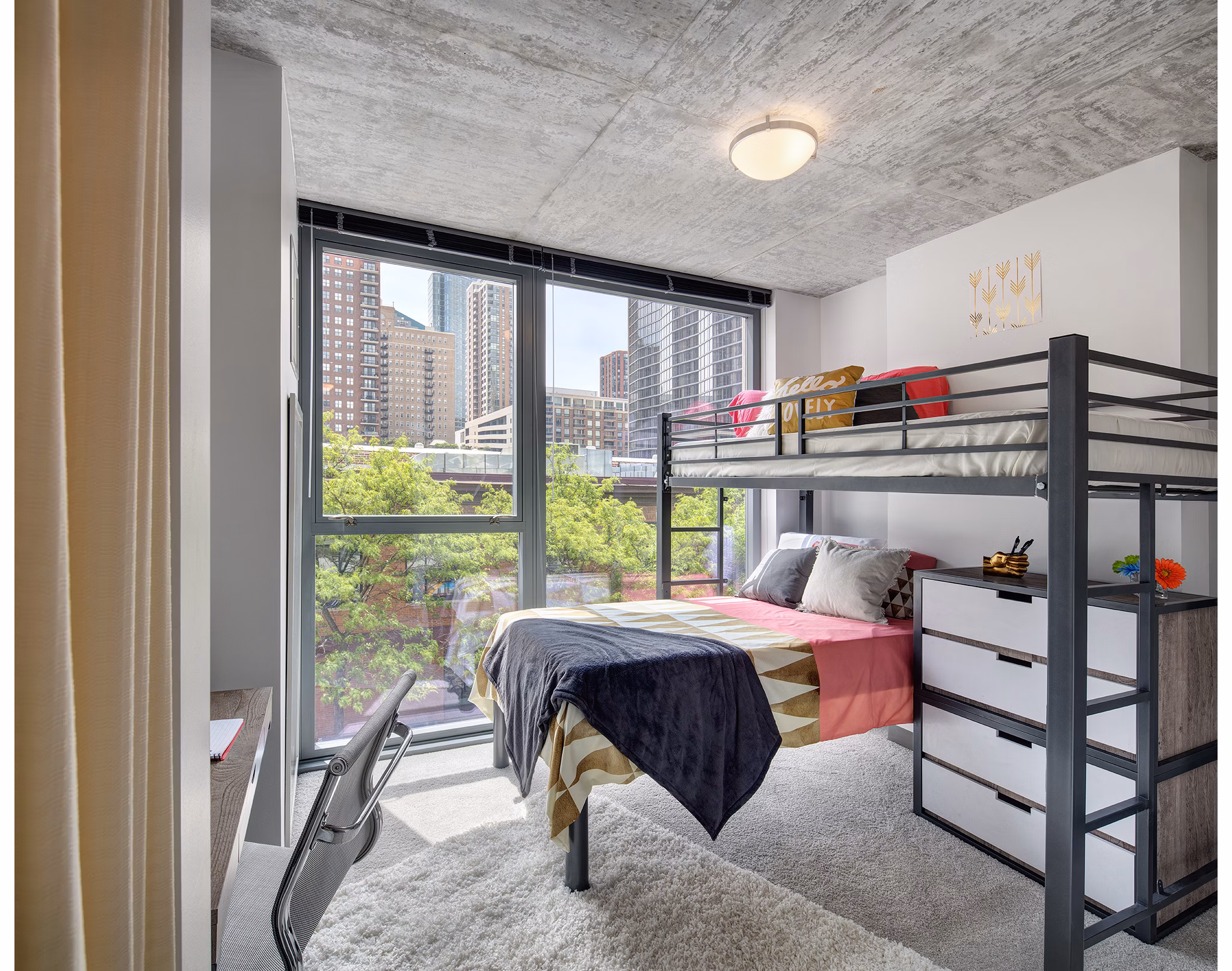 30 E Balbo: Luxury high-rise apartments in Chicago with modern architecture by Solomon Cordwell Buenz