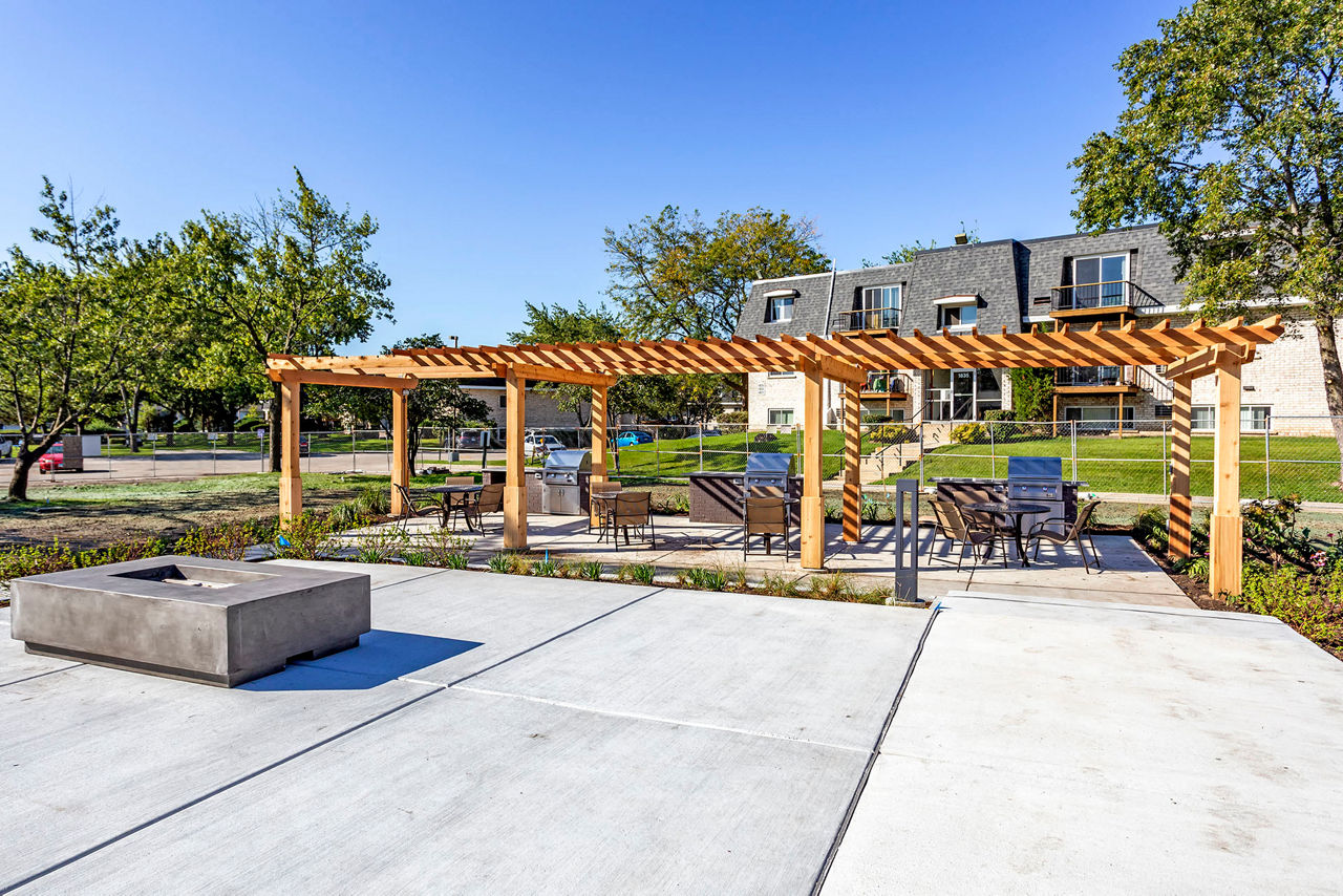 Grill area at Orion Parkview (2 of 2)