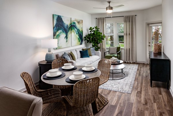 dining area at Overture Hamlin Apartments