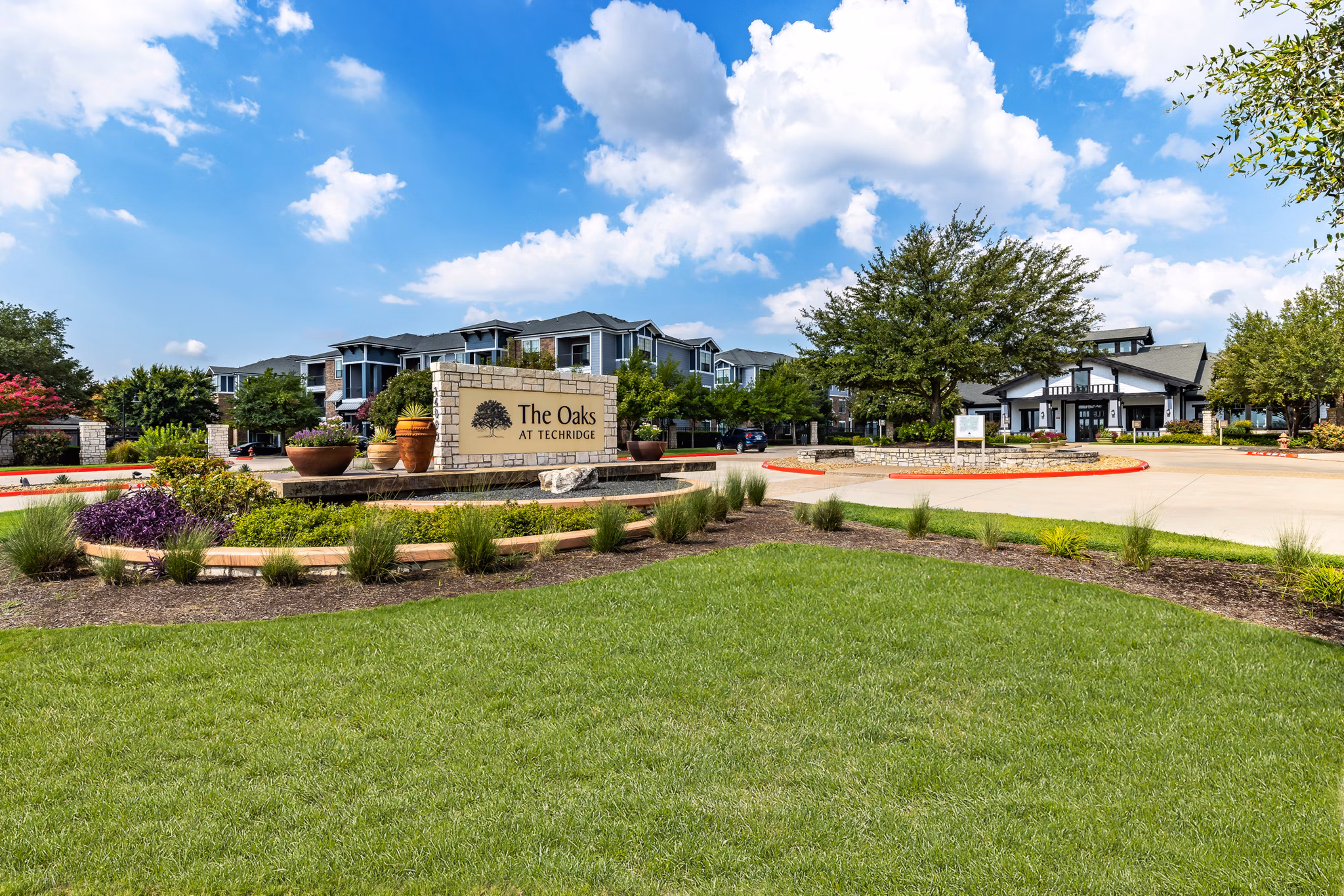 The Oaks at Techridge: Modern signage for luxury apartments in Austin