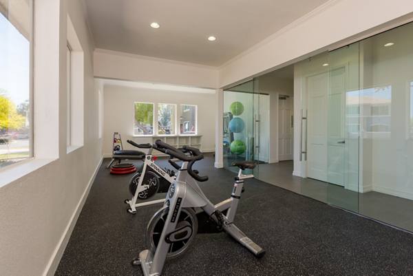 fitness center at Cantera Apartments