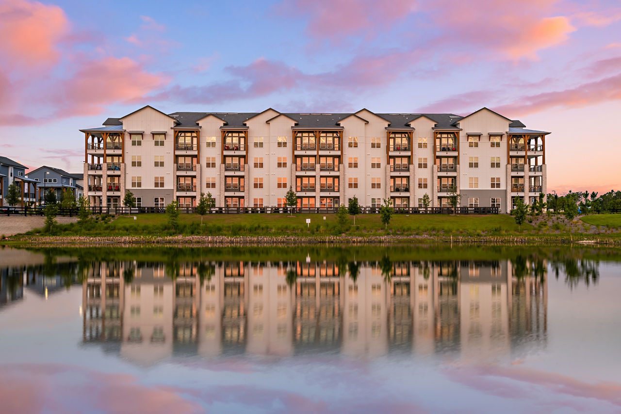 The Lodge at Hamlin: Charming suburban apartments in Winter Garden